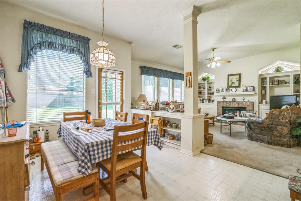 2127 Mercoal Drive, Spring, Texas image 20