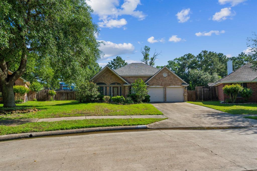 2127 Mercoal Drive, Spring, Texas image 2