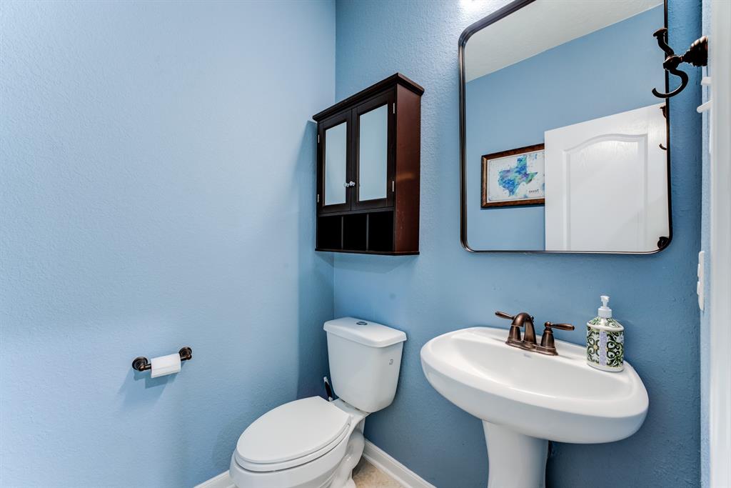 3903 Honey Hill Lane, Pearland, Texas image 8