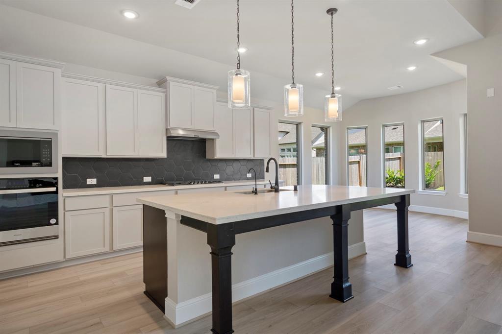 916 Wormwood Drive