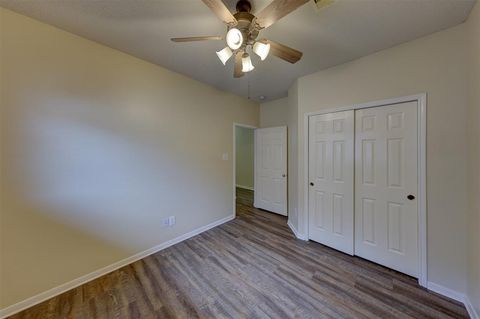 Townhouse in Pasadena TX 4626 Arbor Lane 32.jpg