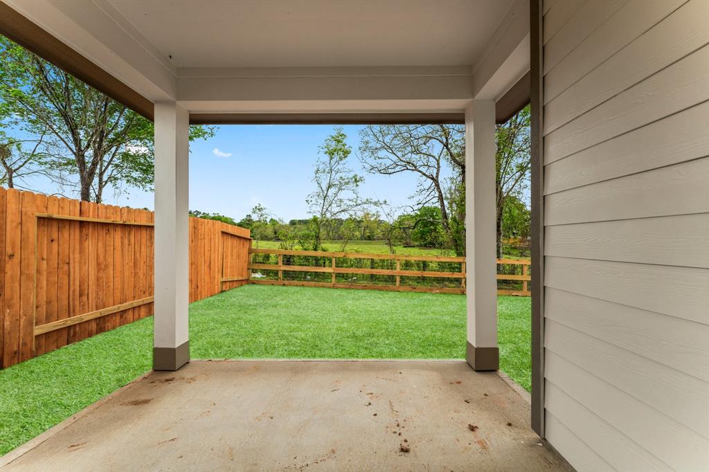 11824 Whirlaway Drive, Willis, Texas image 36