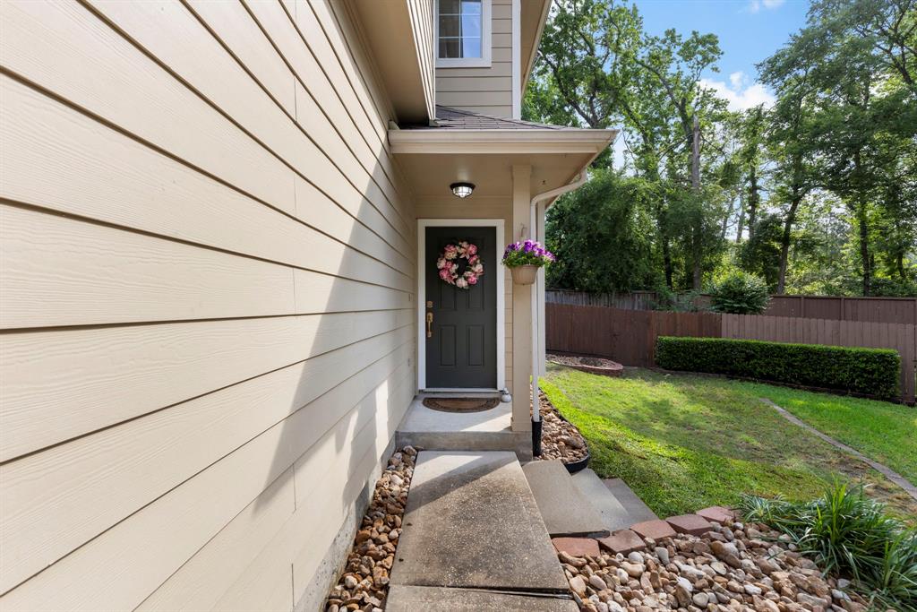 173 Musewood Court, The Woodlands, Texas image 3
