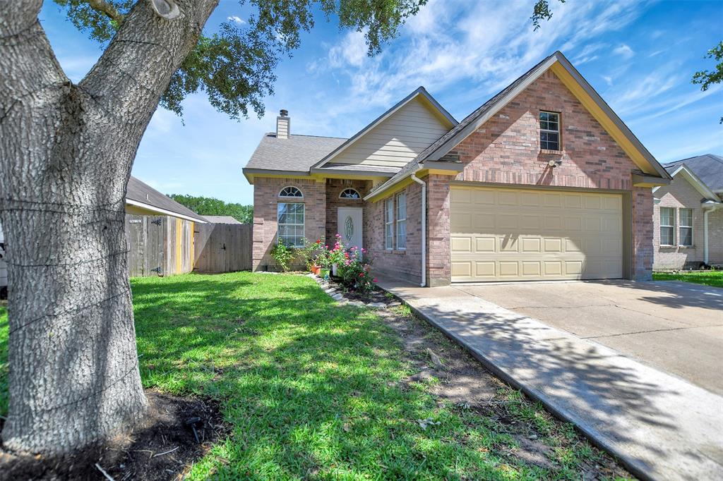 34606 Lake Side Drive, Brookshire, Texas image 1