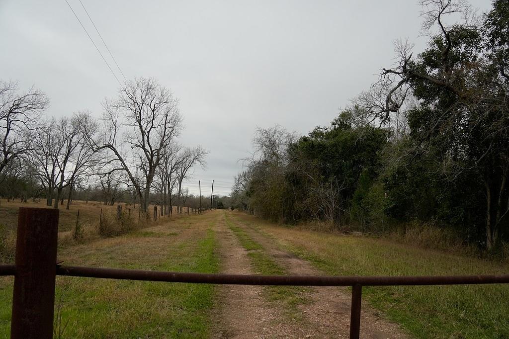 250 Hiller Road, Victoria, Texas image 9