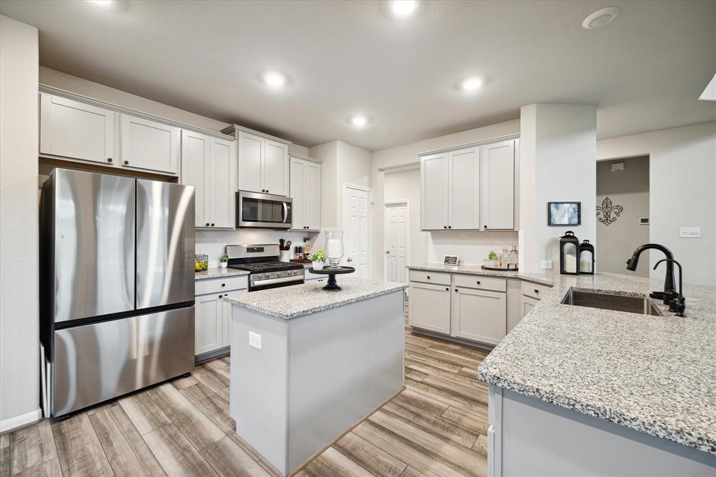 17218 Roxburgh Lake Lane, Hockley, Texas image 13