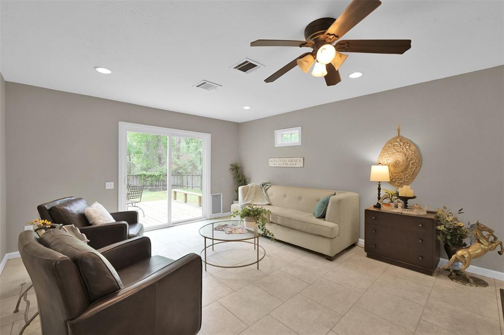 11111 Meadow Rue Street, The Woodlands, Texas image 8