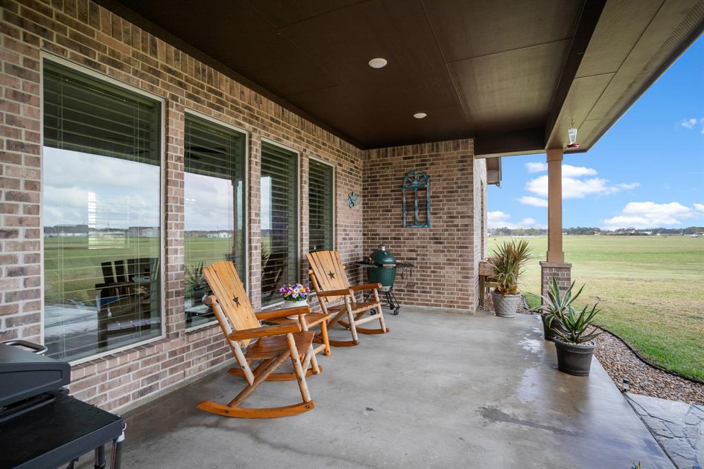 838 Longhorn Trail Trl, Angleton, Texas image 18