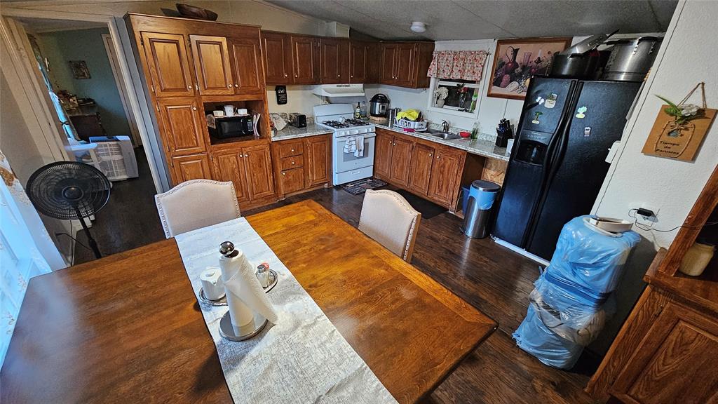 17492 Virginia City Drive, Conroe, Texas image 11