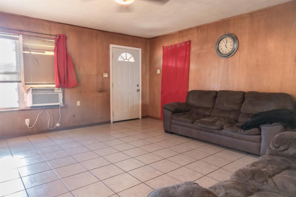 601 Pine Street, Hearne, Texas image 4