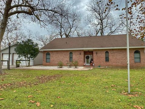 Single Family Residence in West Columbia TX 893 County Road 703.jpg