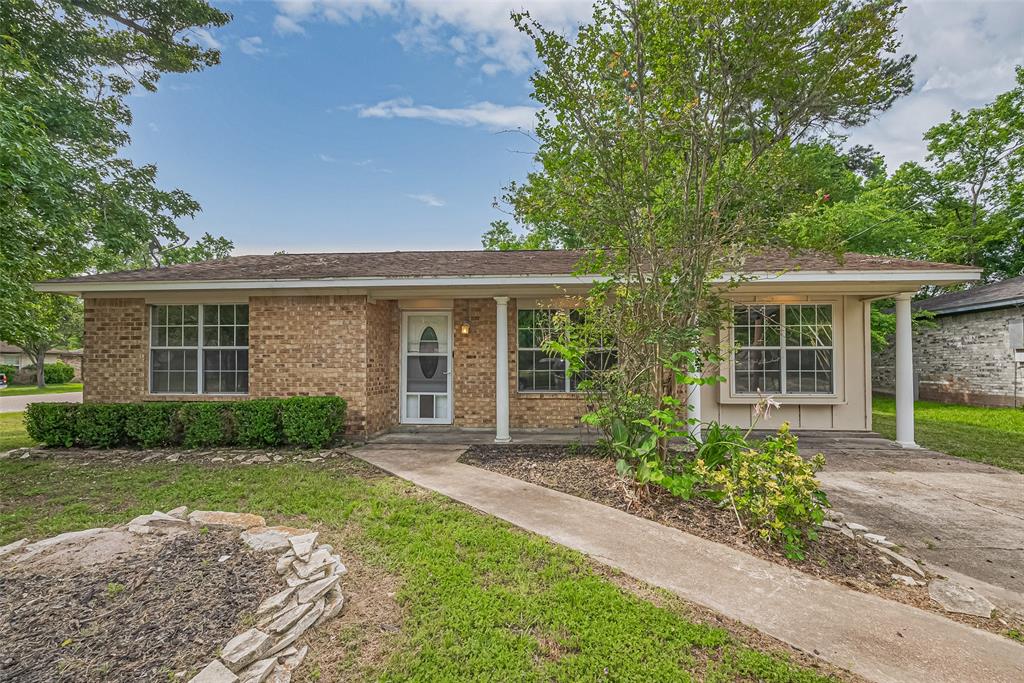 210 N Shirley Lane, Willis, Texas image 1