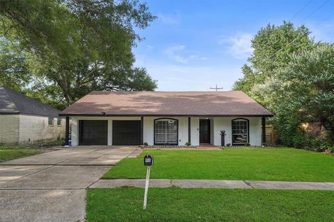 Single Family Residence in Houston TX 11022 Montverde Lane.jpg