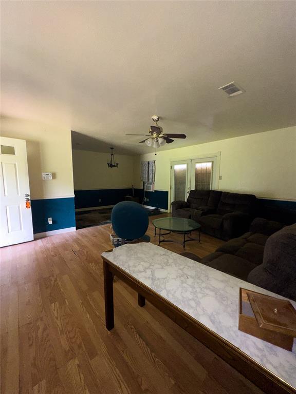 Photo 5 of 28 of 220 Jan Road house