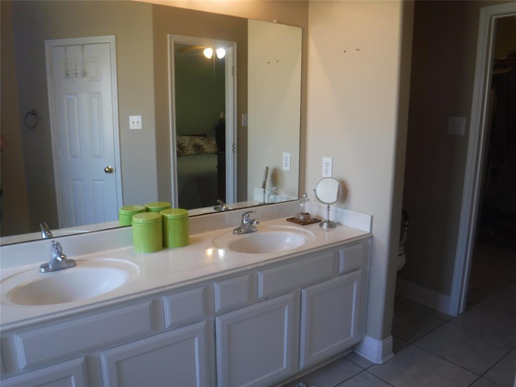 1409 Barras Street, Alvin, Texas image 10