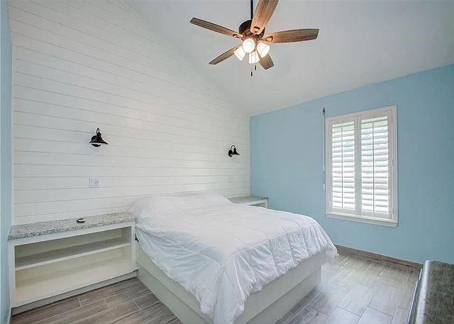 1321 Melody Lane, Crystal Beach, Texas image 10