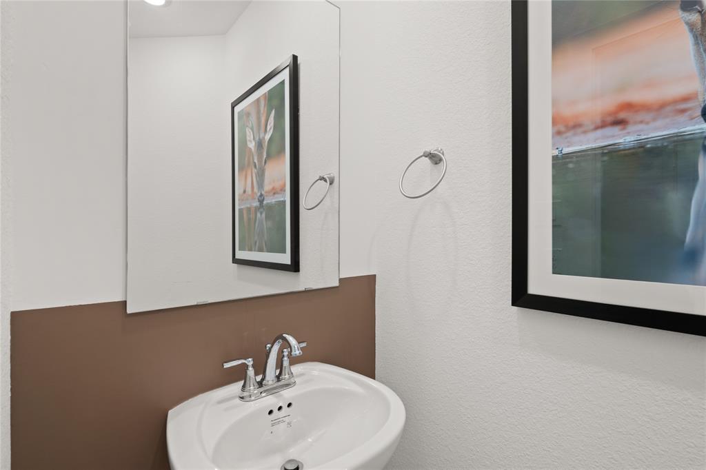 7650 Meadow Mouse Lane, Katy, Texas image 8