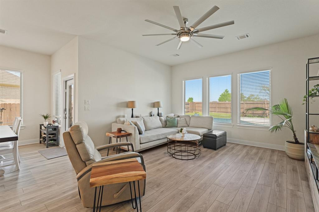 29510 Enchanted Breeze Lane, Katy, Texas image 11