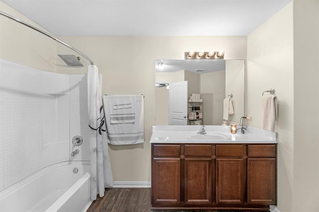 531 Douro Drive, Crosby, Texas image 16