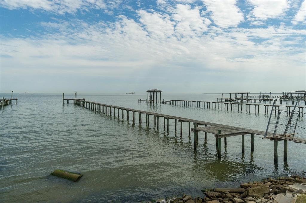 1238 7th Street, San Leon, Texas image 3