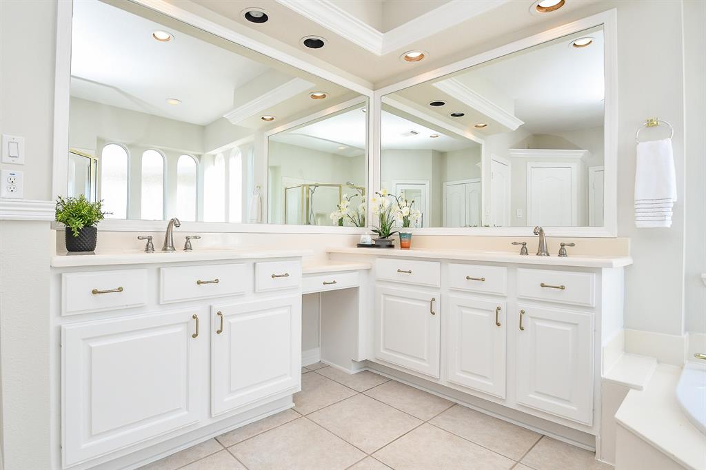 6010 E Brook Court, Sugar Land, Texas image 28