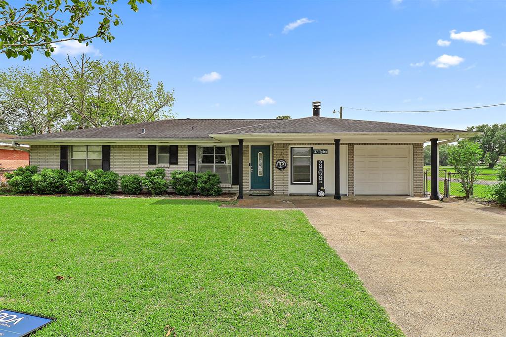 137 Ogden Road, Winnie, Texas image 1