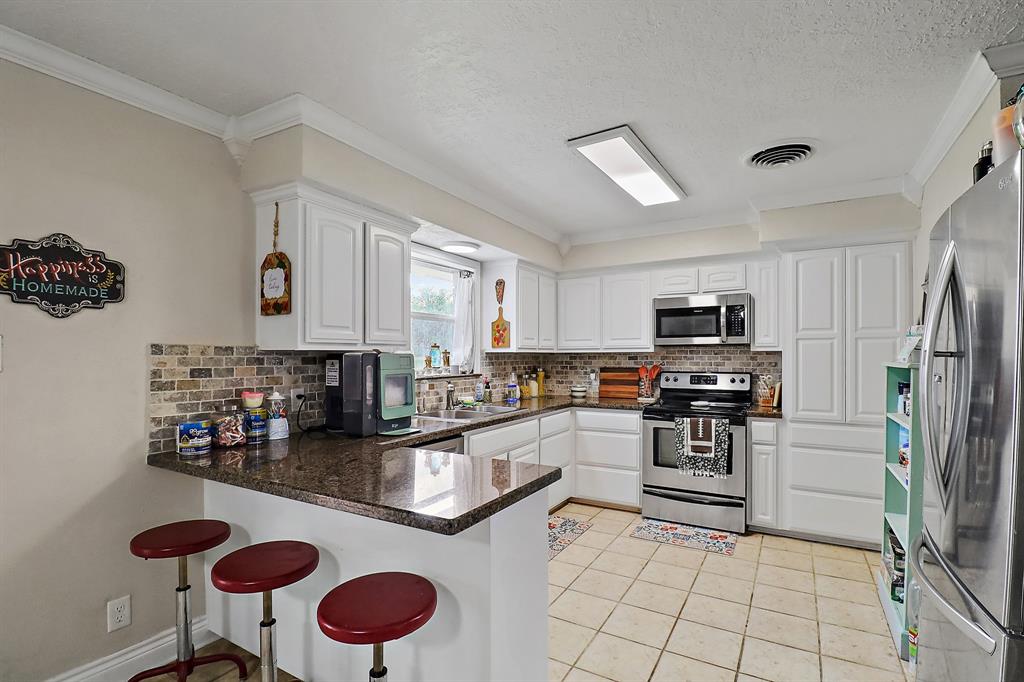 137 Ogden Road, Winnie, Texas image 19