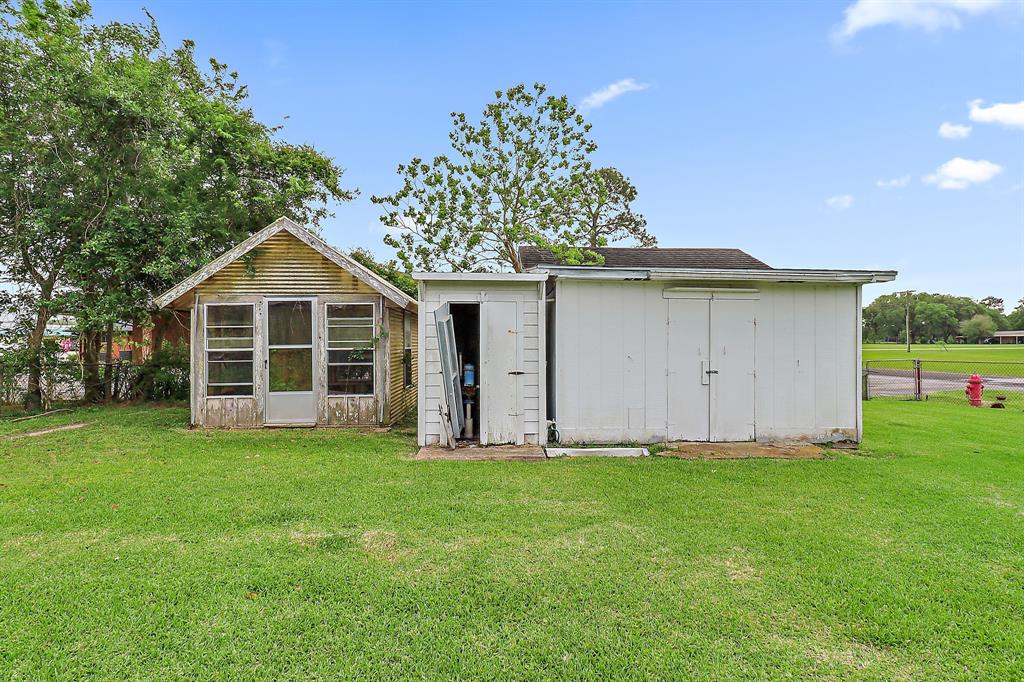 137 Ogden Road, Winnie, Texas image 23