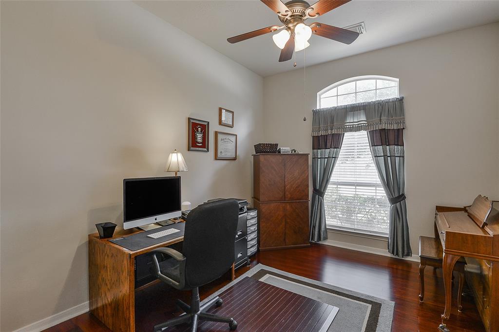8810 Sailing Drive, Humble, Texas image 8