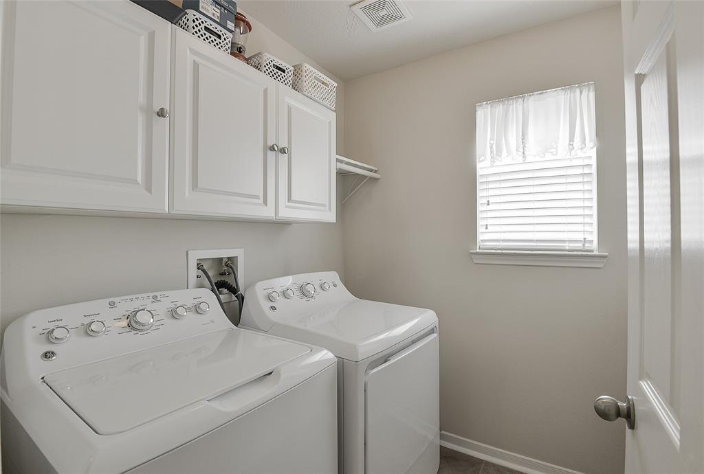 8810 Sailing Drive, Humble, Texas image 14