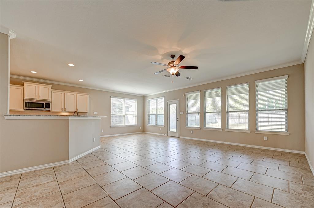 16131 Fairway Creek Circle, Crosby, Texas image 11