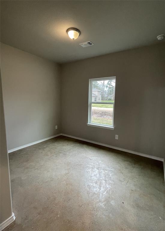 116 Indian Creek Circle, Willis, Texas image 12
