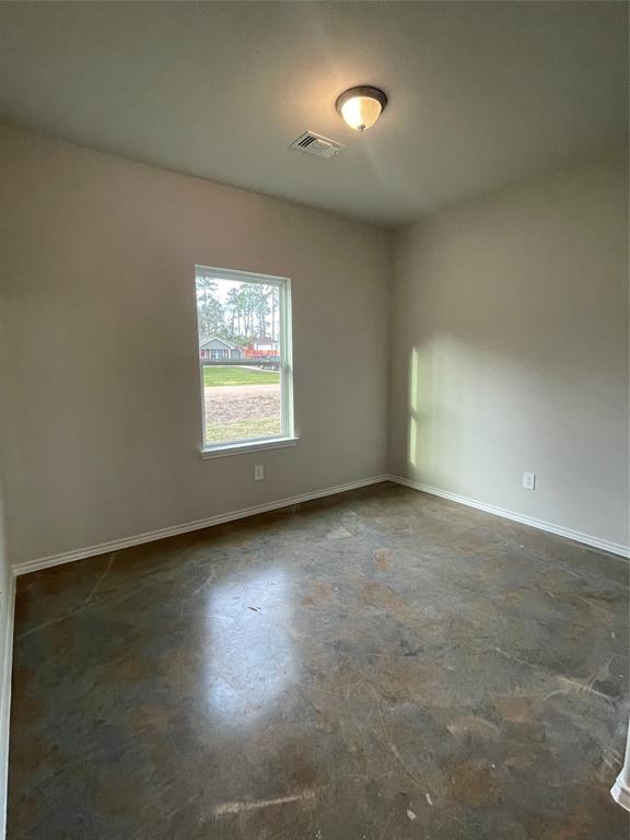116 Indian Creek Circle, Willis, Texas image 11