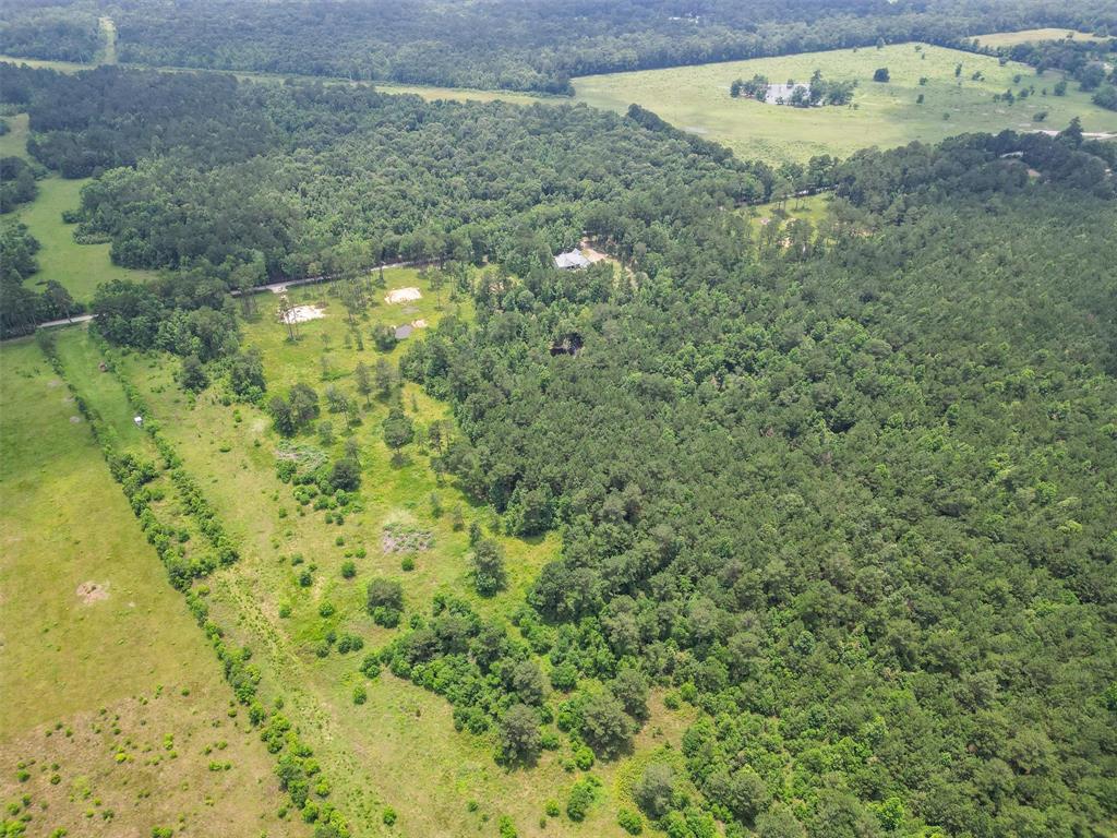700 County Road 301, Dayton, Texas image 4