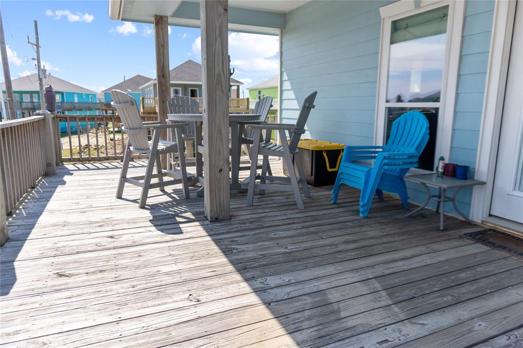 976 Bahama Drive, Crystal Beach, Texas image 9