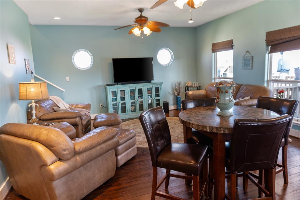 976 Bahama Drive, Crystal Beach, Texas image 12