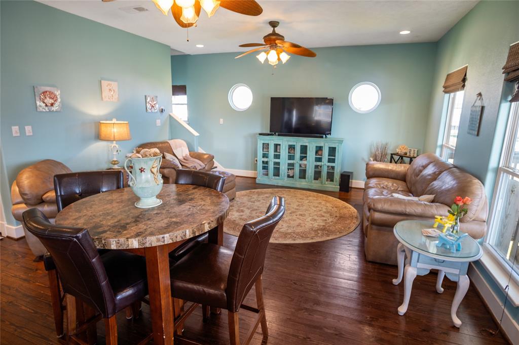 976 Bahama Drive, Crystal Beach, Texas image 13