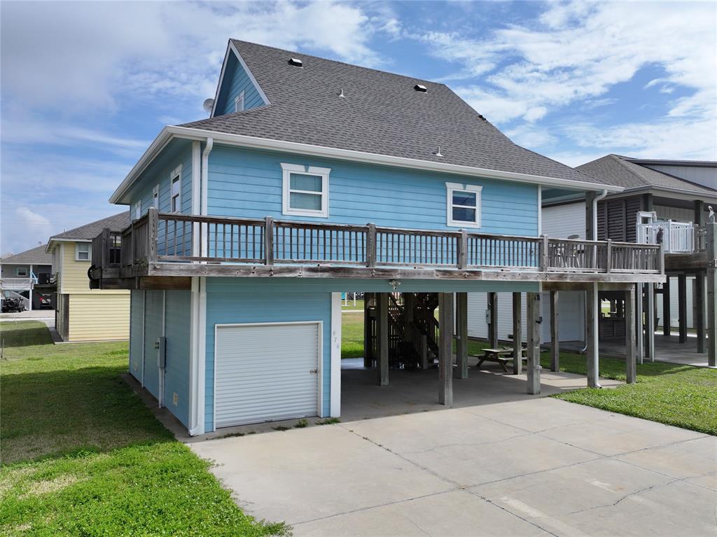 976 Bahama Drive, Crystal Beach, Texas image 1