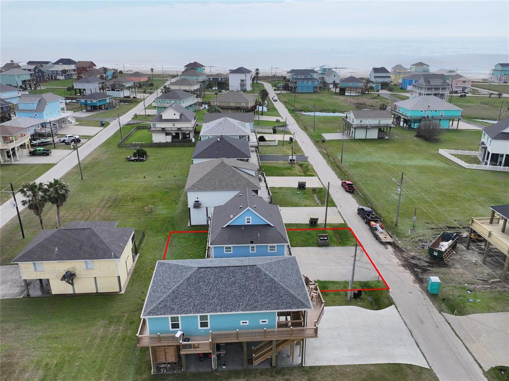 976 Bahama Drive, Crystal Beach, Texas image 2