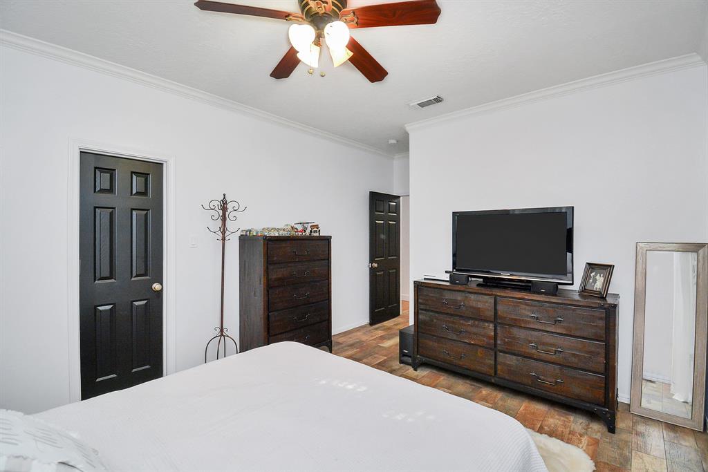 11943 White Oak Pass, Conroe, Texas image 17