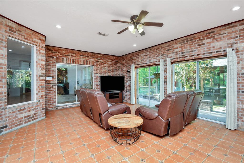 11943 White Oak Pass, Conroe, Texas image 31