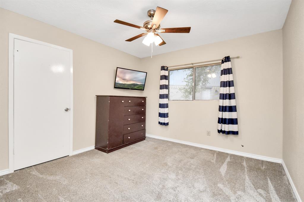1207 Martingale Court, Crosby, Texas image 22