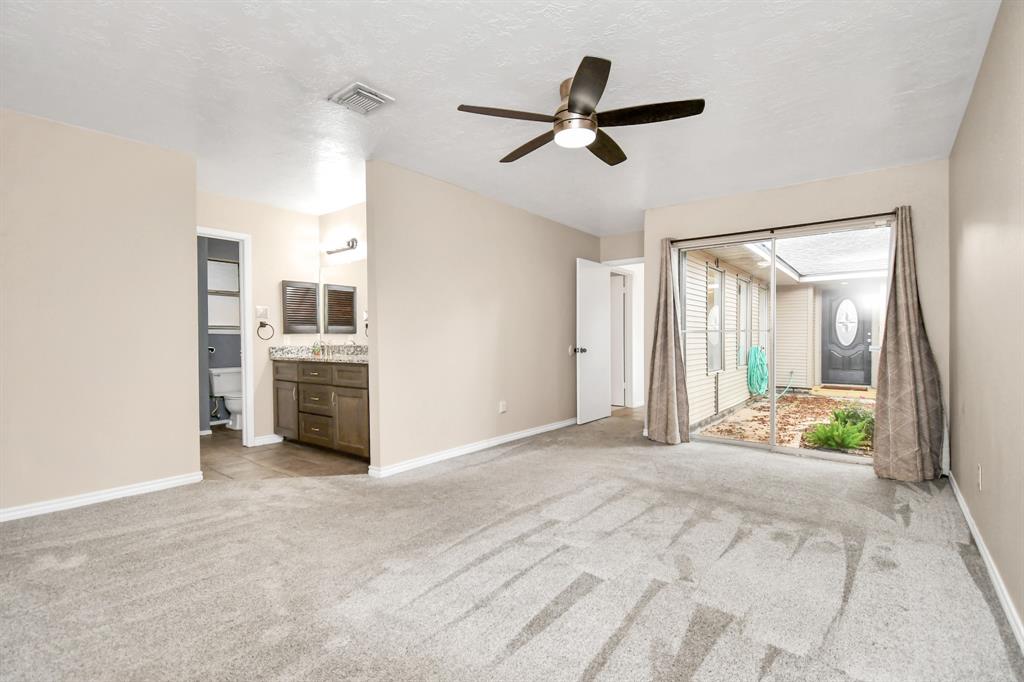 1207 Martingale Court, Crosby, Texas image 17