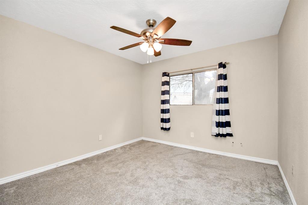 1207 Martingale Court, Crosby, Texas image 23