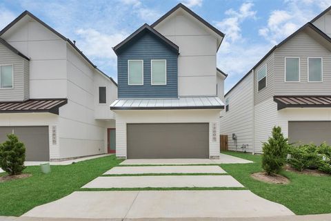 Photo of 12808 Cozumel Lane, Houston, TX 77045 (MLS # 52202052)