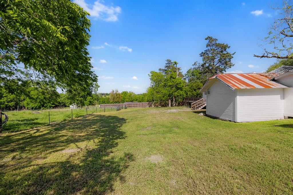 223 E Buffington Avenue, Anderson, Texas image 17