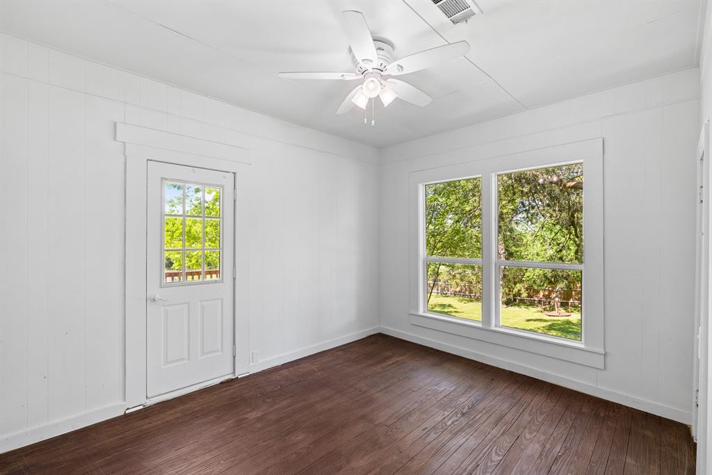 223 E Buffington Avenue, Anderson, Texas image 10
