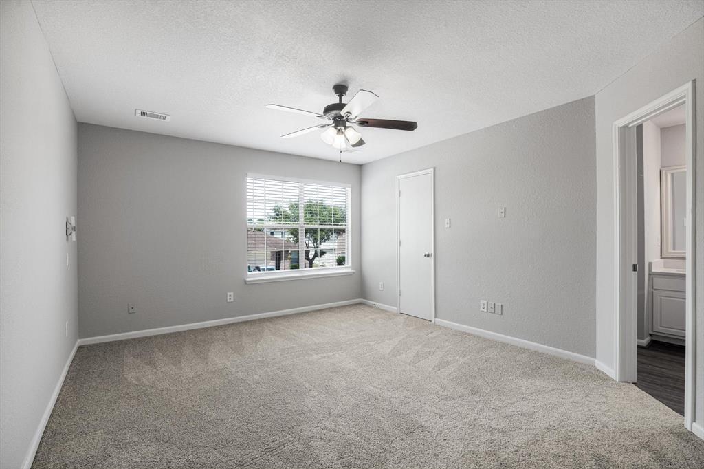 8111 Sanders Forest Court, Humble, Texas image 20