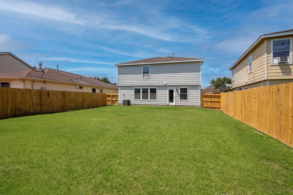 8111 Sanders Forest Court, Humble, Texas image 34