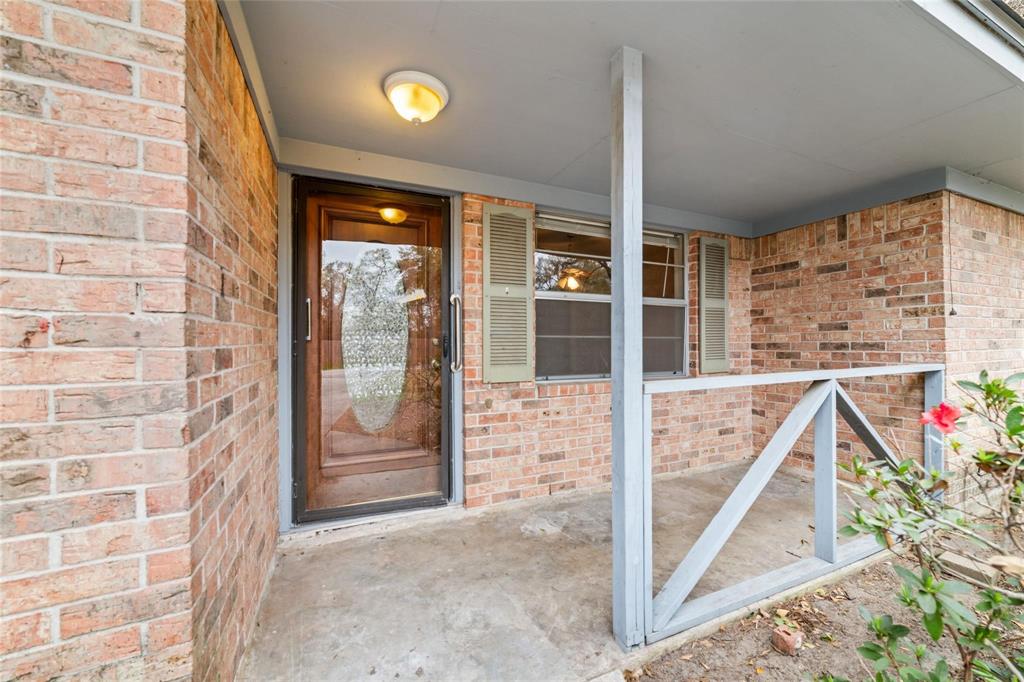 17809 Mossforest Drive, Houston, Texas image 2